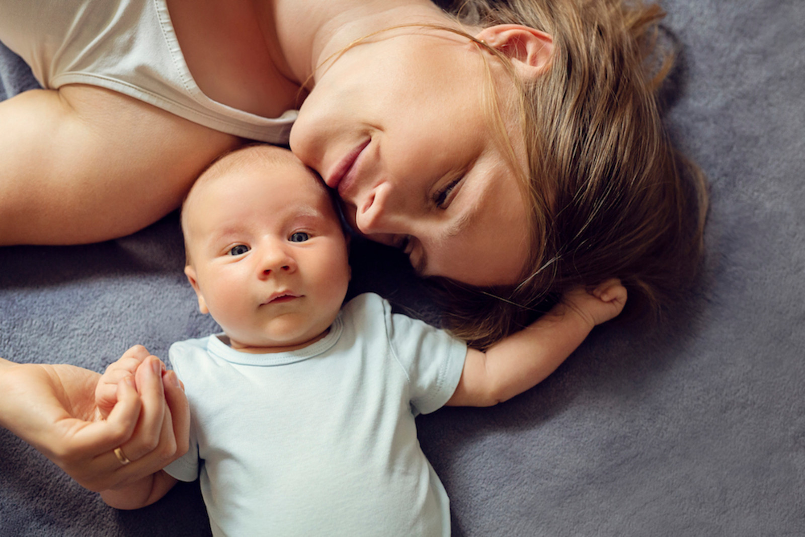 Zwanger? 15 gelukzalige momenten ná de bevalling om naar uit te kijken