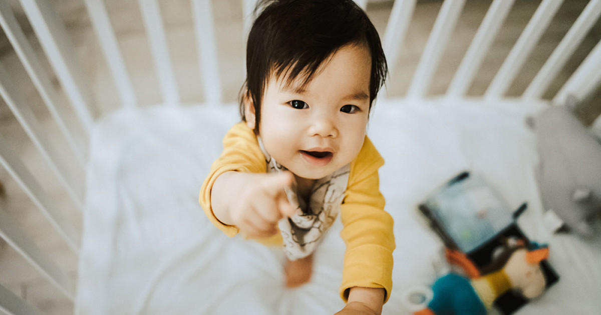 Wanneer gaat een baby leren staan?